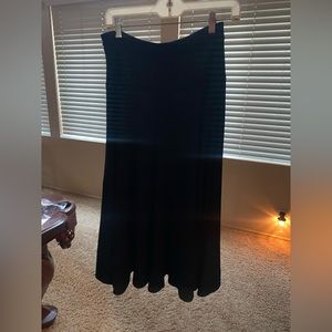 Carole Little size 6 wool skirt